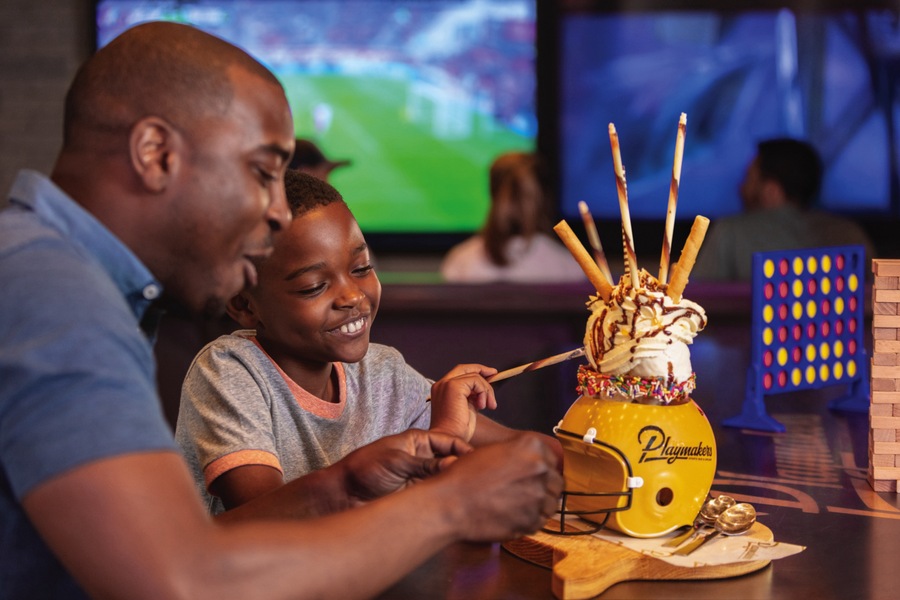 Royal Caribbean International, Symphony of the Seas, Playmakers 5, JordanDani.jpg